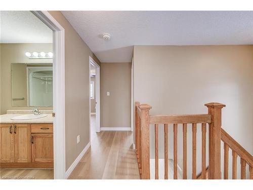 551 Woolgrass Avenue, Waterloo, ON - Indoor Photo Showing Bathroom