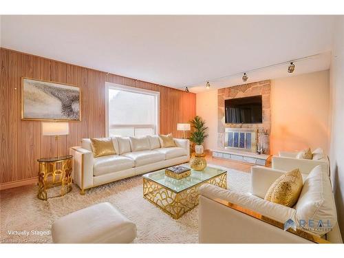 13 Manorcrest Street, Brampton, ON - Indoor Photo Showing Living Room