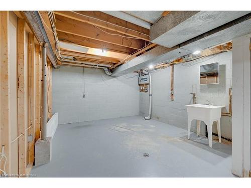 8-78 Bee Street, Woodstock, ON - Indoor Photo Showing Basement