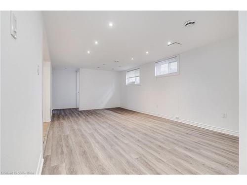 22 East 39Th Street, Hamilton, ON - Indoor Photo Showing Other Room