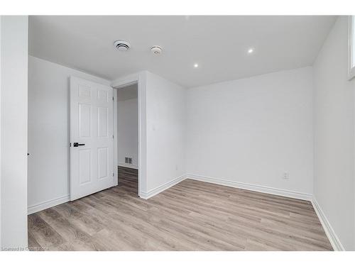 22 East 39Th Street, Hamilton, ON - Indoor Photo Showing Other Room