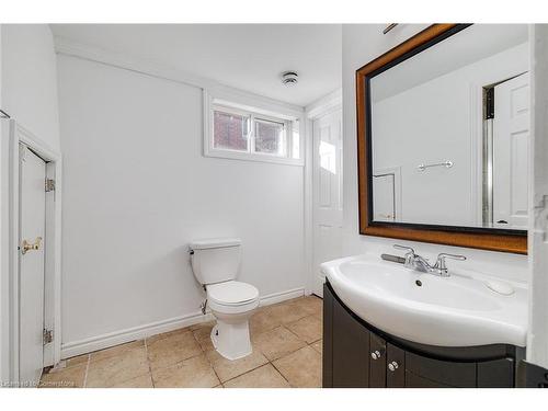 22 East 39Th Street, Hamilton, ON - Indoor Photo Showing Bathroom