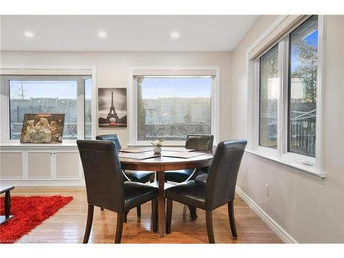 417 Stillmeadow Circle, Waterloo, ON - Indoor Photo Showing Dining Room