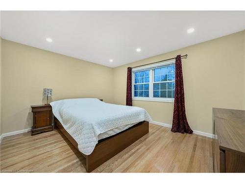 417 Stillmeadow Circle, Waterloo, ON - Indoor Photo Showing Bedroom