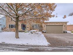 586 Guildwood Place  Waterloo, ON N2K 3M4