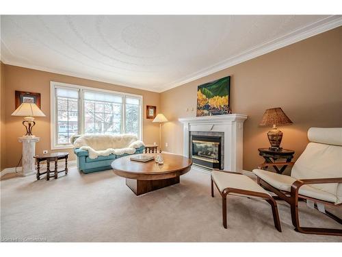 586 Guildwood Place, Waterloo, ON - Indoor Photo Showing Living Room With Fireplace