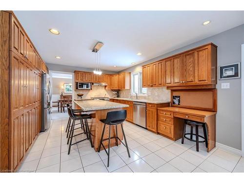 586 Guildwood Place, Waterloo, ON - Indoor Photo Showing Kitchen