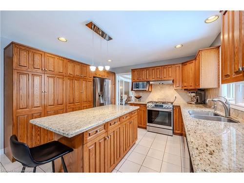 586 Guildwood Place, Waterloo, ON - Indoor Photo Showing Kitchen With Double Sink