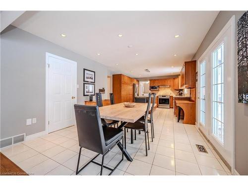 586 Guildwood Place, Waterloo, ON - Indoor Photo Showing Dining Room