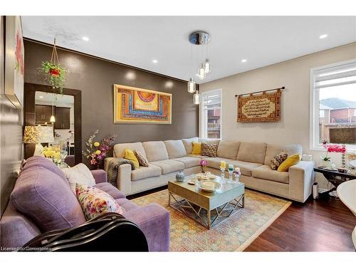 206 Amand Drive, Kitchener, ON - Indoor Photo Showing Living Room