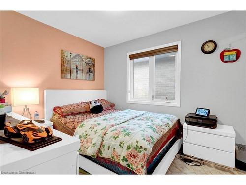 206 Amand Drive, Kitchener, ON - Indoor Photo Showing Bedroom