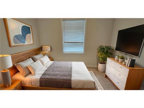 32-51 Sparrow Avenue, Cambridge, ON - Indoor Photo Showing Bedroom