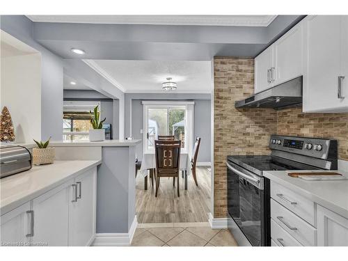 40 Sofron Drive, Cambridge, ON - Indoor Photo Showing Kitchen