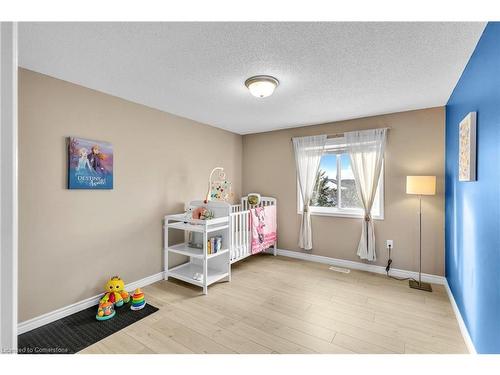 40 Sofron Drive, Cambridge, ON - Indoor Photo Showing Bedroom