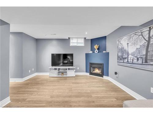 40 Sofron Drive, Cambridge, ON - Indoor With Fireplace