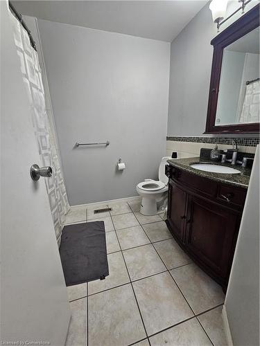 62-125 Sekura Crescent, Cambridge, ON - Indoor Photo Showing Bathroom