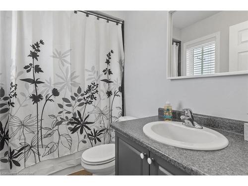 605 Baldwin Crescent, Woodstock, ON - Indoor Photo Showing Bathroom