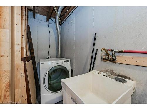 23-293 Fairway Road N, Kitchener, ON - Indoor Photo Showing Laundry Room