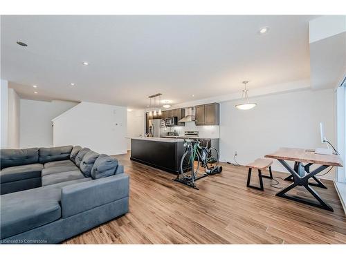 27 Valencia Avenue, Kitchener, ON - Indoor Photo Showing Living Room