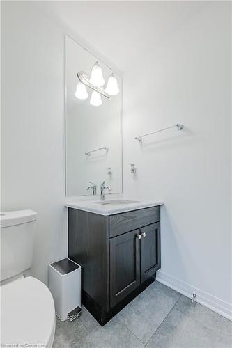 27 Valencia Avenue, Kitchener, ON - Indoor Photo Showing Bathroom