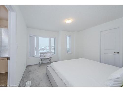 27 Valencia Avenue, Kitchener, ON - Indoor Photo Showing Bedroom