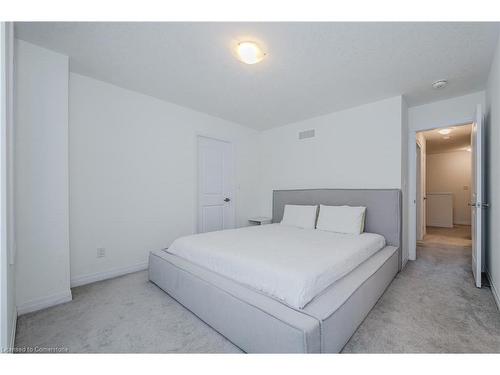 27 Valencia Avenue, Kitchener, ON - Indoor Photo Showing Bedroom