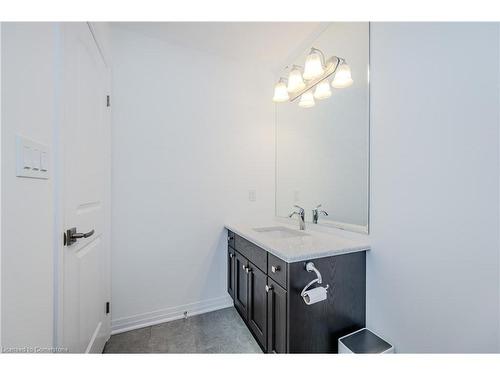 27 Valencia Avenue, Kitchener, ON - Indoor Photo Showing Bathroom