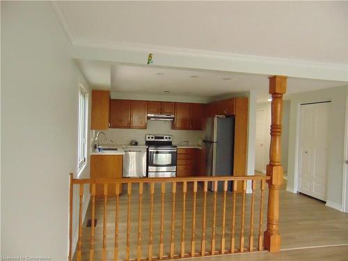 90 Bridlewreath Street, Kitchener, ON - Indoor Photo Showing Kitchen