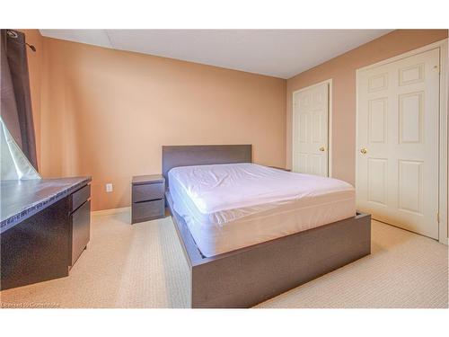 1389 Countrystone Drive, Kitchener, ON - Indoor Photo Showing Bedroom