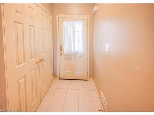 1389 Countrystone Drive, Kitchener, ON - Indoor Photo Showing Other Room