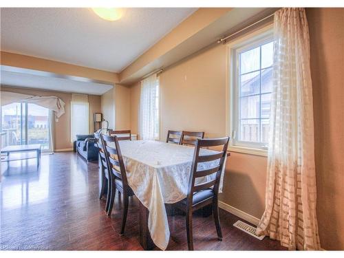 1389 Countrystone Drive, Kitchener, ON - Indoor Photo Showing Dining Room