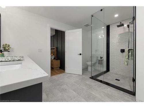 14 St Georges Court, Huntsville, ON - Indoor Photo Showing Bathroom