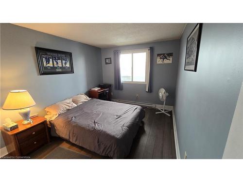 703-64 Benton Street, Kitchener, ON - Indoor Photo Showing Bedroom