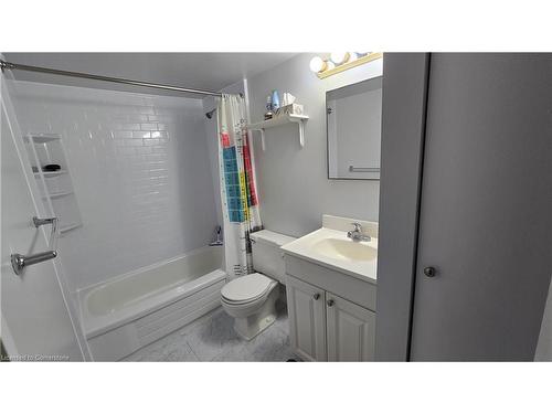 703-64 Benton Street, Kitchener, ON - Indoor Photo Showing Bathroom