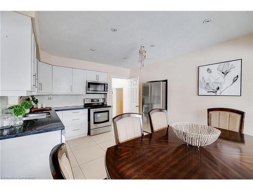 392 Fischer Hallman Road, Kitchener, ON - Indoor Photo Showing Kitchen