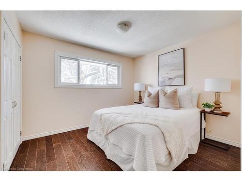 392 Fischer Hallman Road, Kitchener, ON - Indoor Photo Showing Bedroom