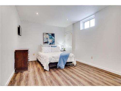 392 Fischer Hallman Road, Kitchener, ON - Indoor Photo Showing Bedroom