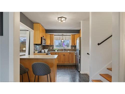 130 Dorset Road, Cambridge, ON - Indoor Photo Showing Kitchen