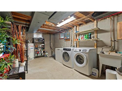 130 Dorset Road, Cambridge, ON - Indoor Photo Showing Laundry Room