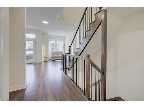 240 Wheat Boom Drive, Oakville, ON - Indoor Photo Showing Other Room