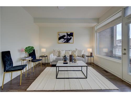 240 Wheat Boom Drive, Oakville, ON - Indoor Photo Showing Living Room