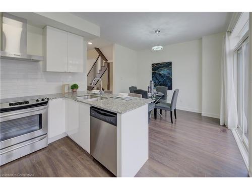 240 Wheat Boom Drive, Oakville, ON - Indoor Photo Showing Kitchen With Stainless Steel Kitchen With Upgraded Kitchen