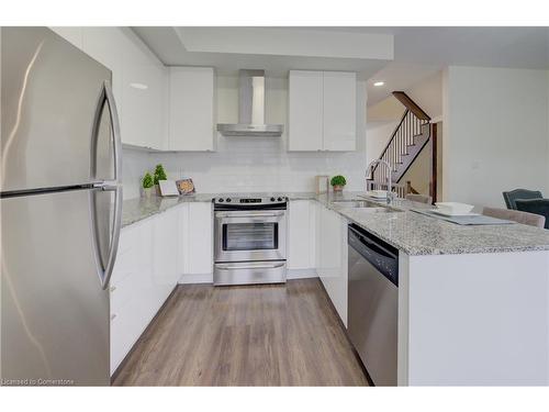 240 Wheat Boom Drive, Oakville, ON - Indoor Photo Showing Kitchen With Stainless Steel Kitchen With Upgraded Kitchen