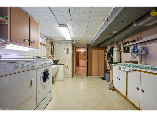 127 Lorraine Avenue N, Kitchener, ON - Indoor Photo Showing Laundry Room