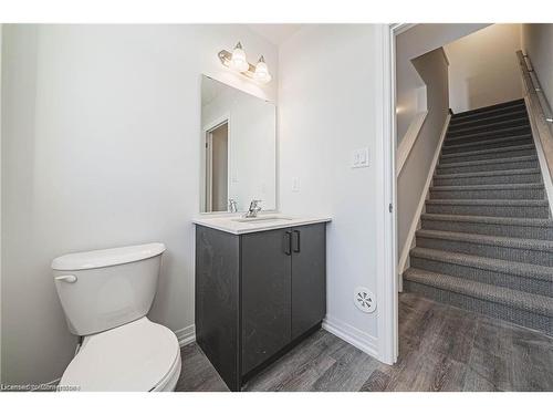 4-155 Equestrian Way, Cambridge, ON - Indoor Photo Showing Bathroom