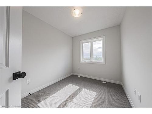 98-155 Equestrian Way, Cambridge, ON - Indoor Photo Showing Other Room