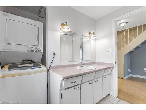 858 Wright Street, Welland, ON - Indoor Photo Showing Laundry Room