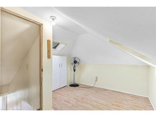 858 Wright Street, Welland, ON - Indoor Photo Showing Other Room