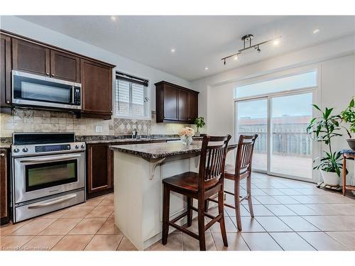 28 Isabella Street, Kitchener, ON - Indoor Photo Showing Kitchen