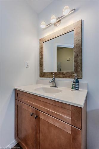 28 Isabella Street, Kitchener, ON - Indoor Photo Showing Bathroom